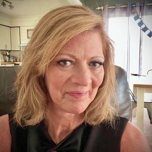 Meet your Posher, Lynn renee